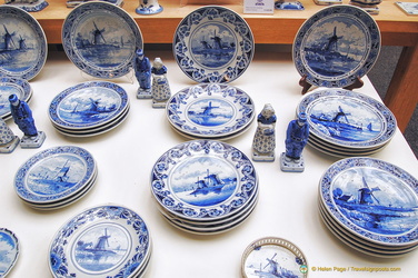 A range of Delft decorative plates